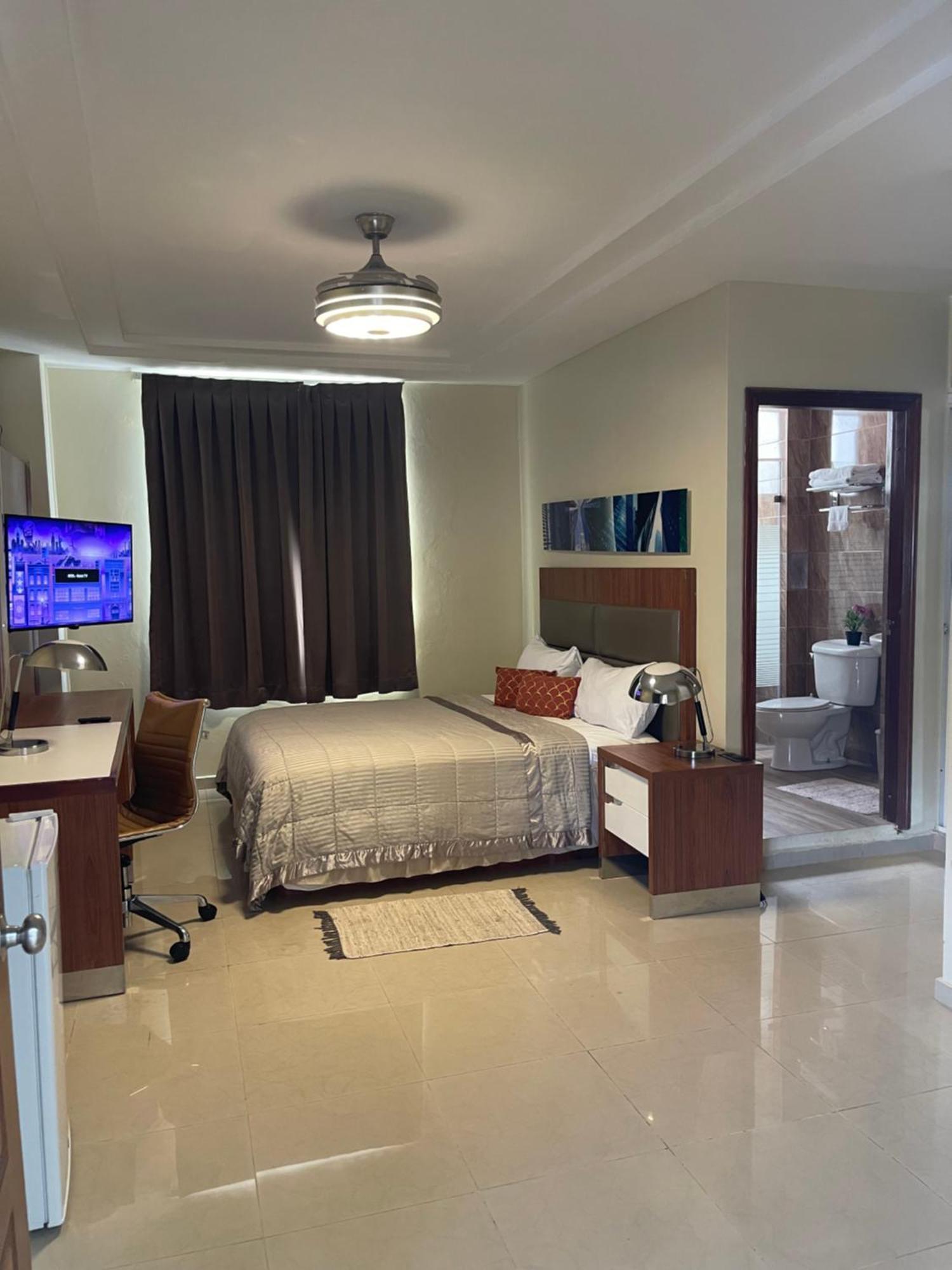 Hotel Libertad At Historic Main Street Santo Domingo Exterior photo