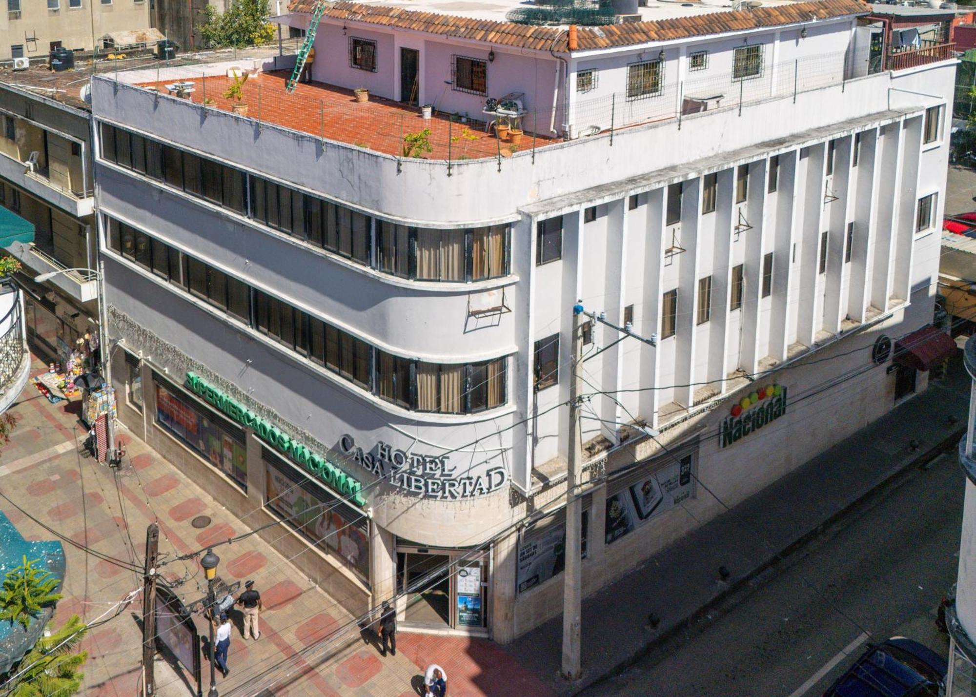 Hotel Libertad At Historic Main Street Santo Domingo Exterior photo