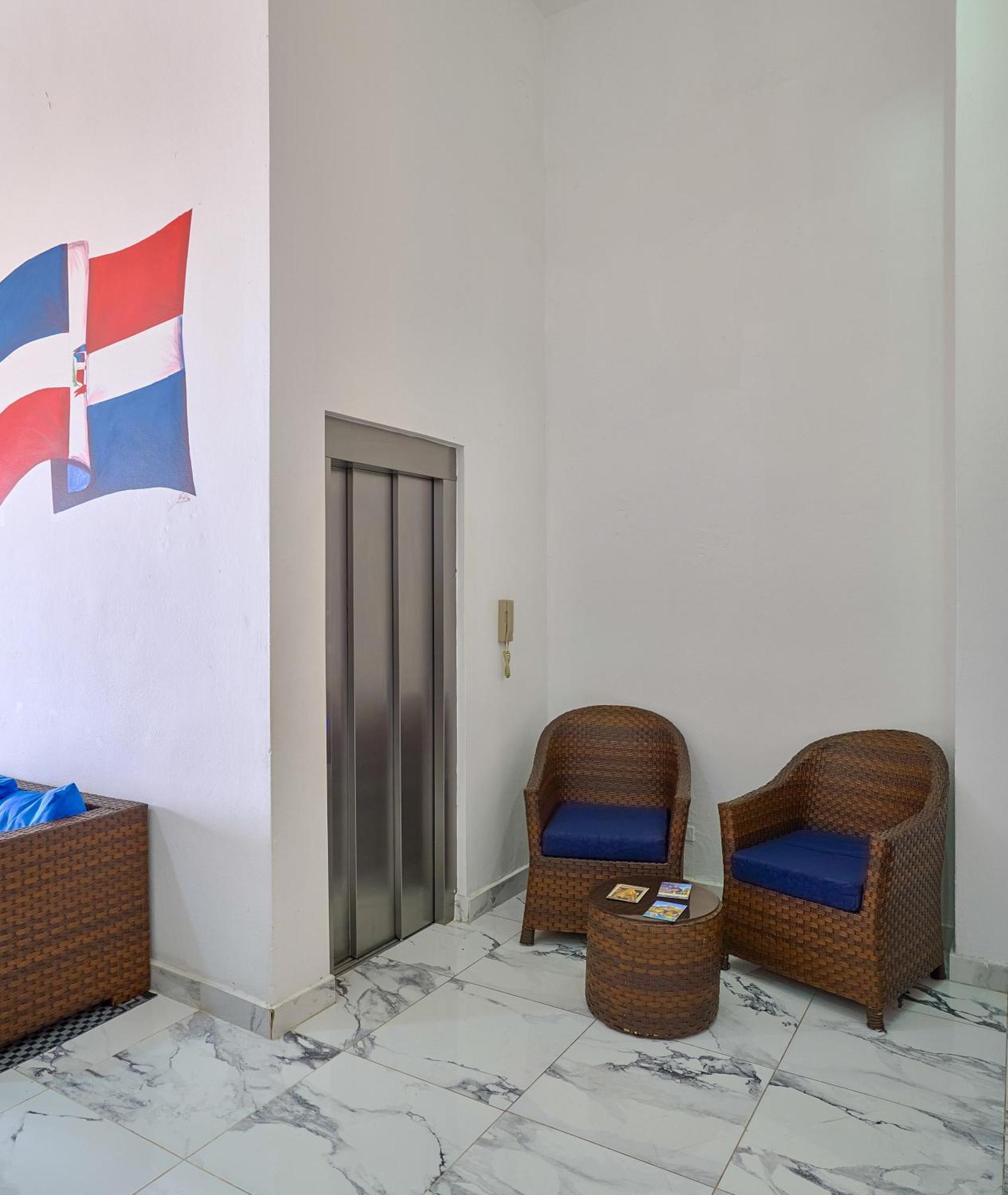 Hotel Libertad At Historic Main Street Santo Domingo Exterior photo