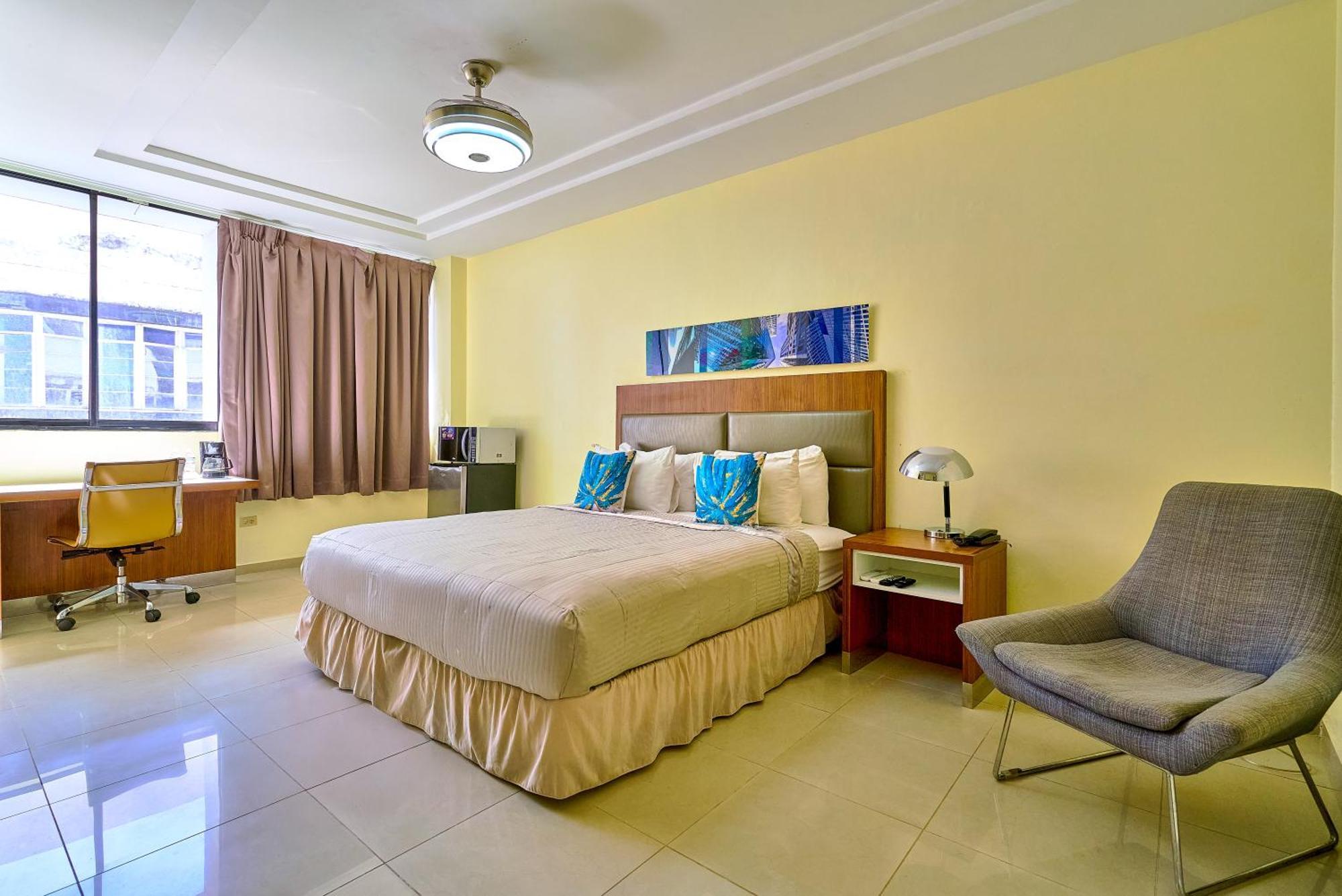 Hotel Libertad At Historic Main Street Santo Domingo Exterior photo